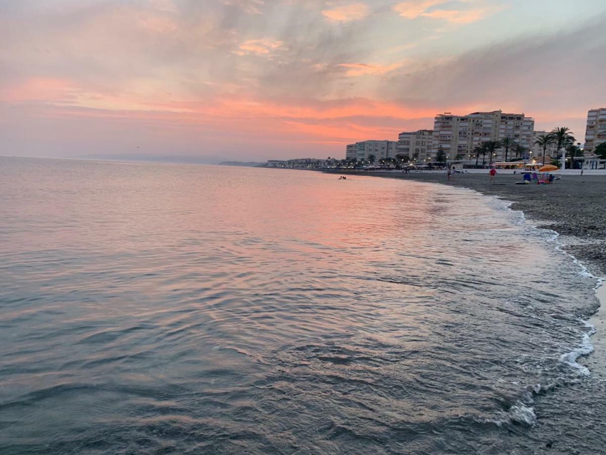 Beach Apartment El Faro Торрокс Екстер'єр фото