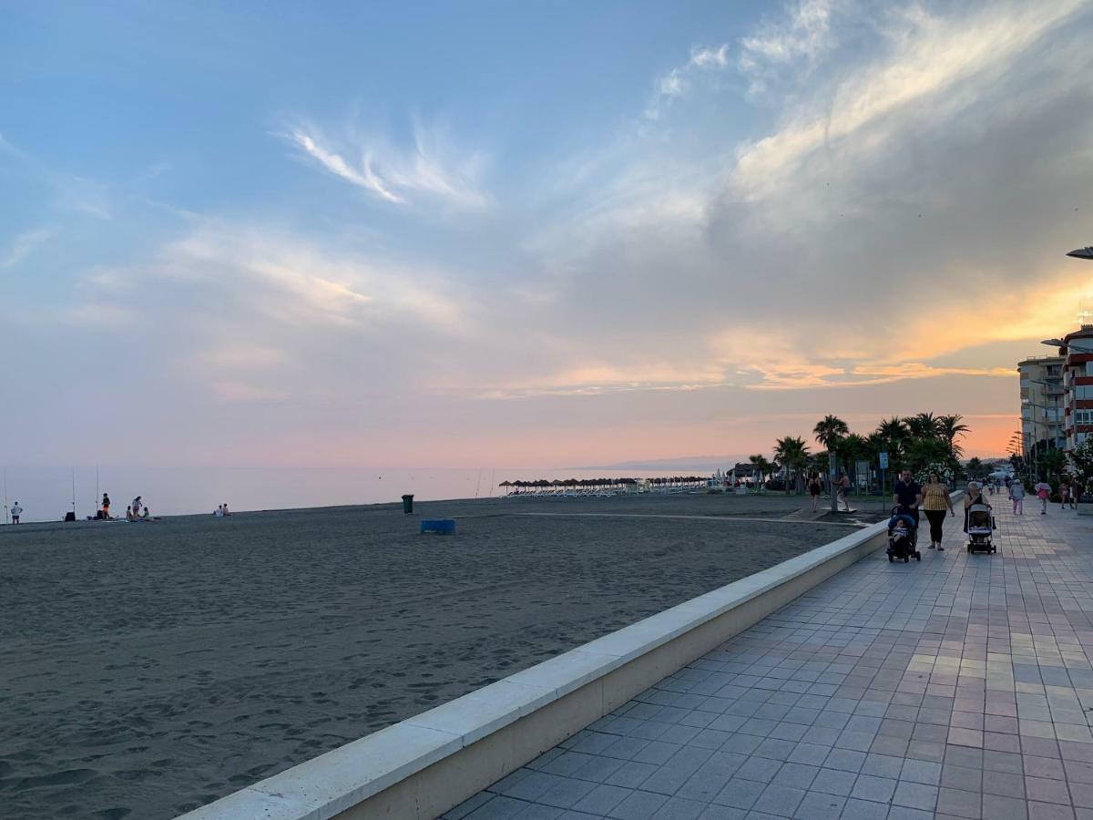 Beach Apartment El Faro Торрокс Екстер'єр фото